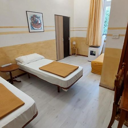 Готель Roma Gondola Srls Екстер'єр фото